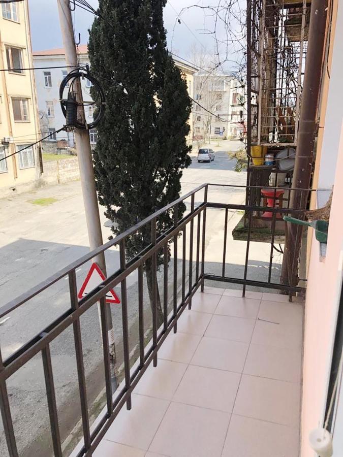 1 Квартира Люкс У Моря Sukhumi Exterior photo