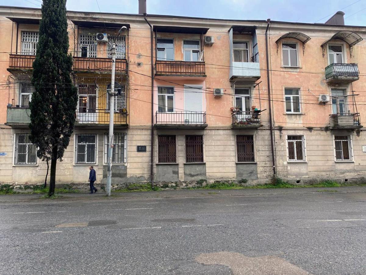 1 Квартира Люкс У Моря Sukhumi Exterior photo